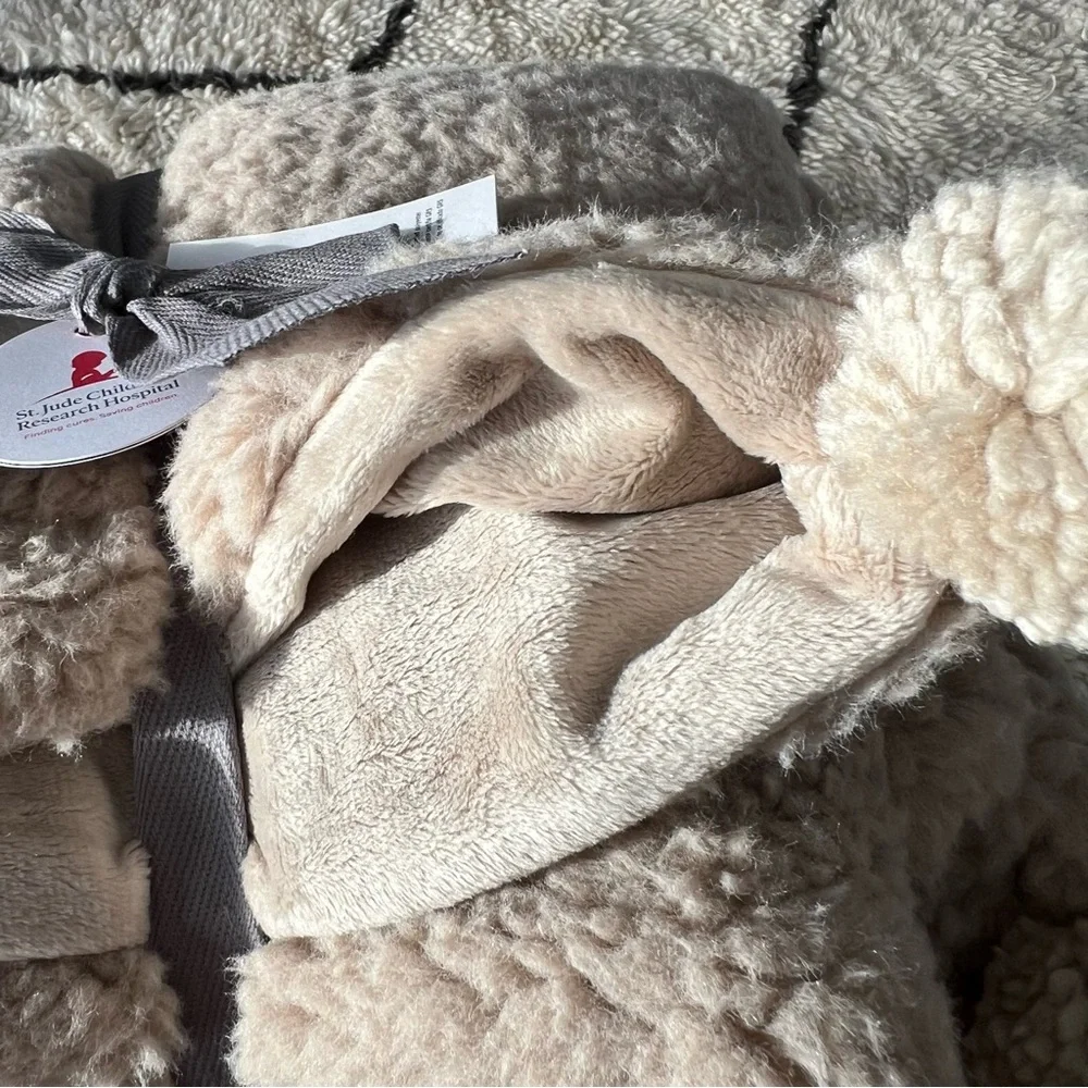 WEST ELM Cozy Sherpa Pom Pom Throw Blanket SABLE 47x60 NWT